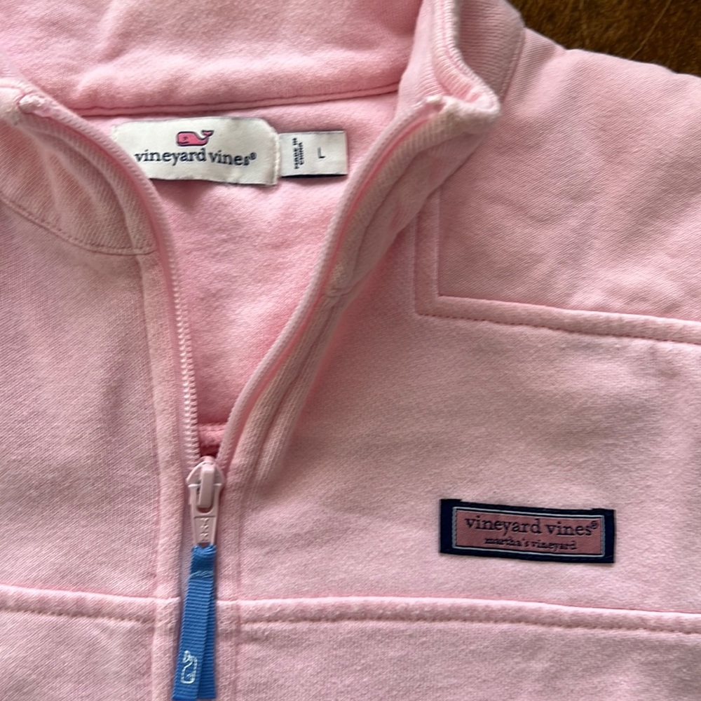 Vineyard vines quarter zip. Size women’s large. Worn only once or twice!